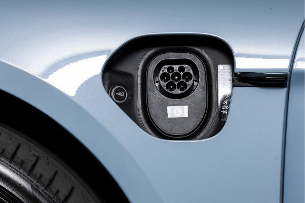 Porsche Taycan Sport Turismo GTS 93 kWh | SOH 95% | Sport Chrono | Pano | Luchtvering | Bose | ACC | 360 Camera | Stoel-+Stuuverw. | RS Spyder velgen 21" |