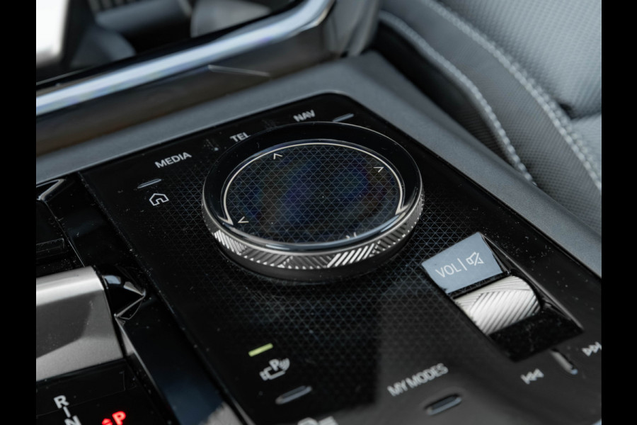 BMW X3 30e xDrive - Trekhaak - Active Cruise - Head-up - 360° Camera