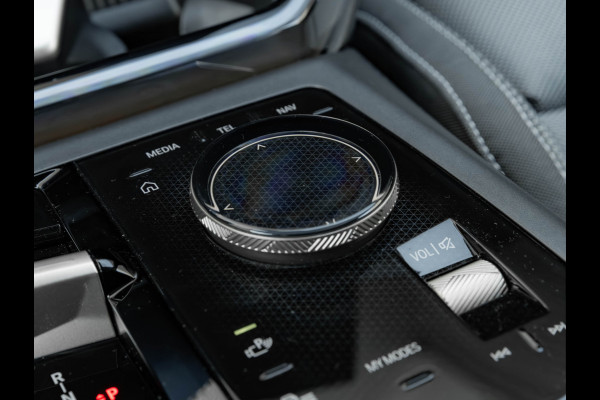 BMW X3 30e xDrive - Trekhaak - Active Cruise - Head-up - 360° Camera