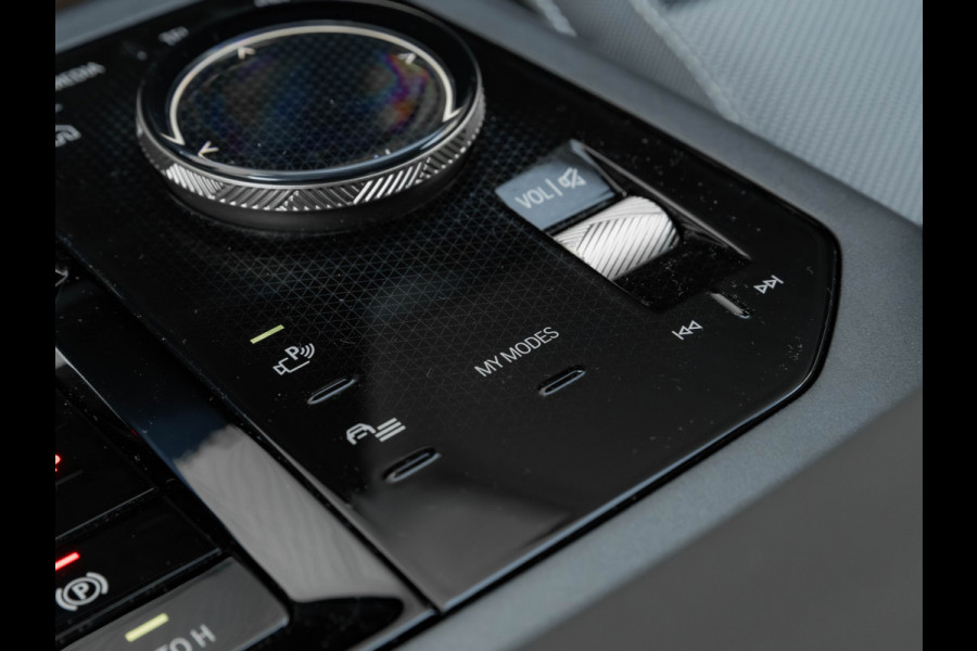 BMW X3 30e xDrive - Trekhaak - Active Cruise - Head-up - 360° Camera