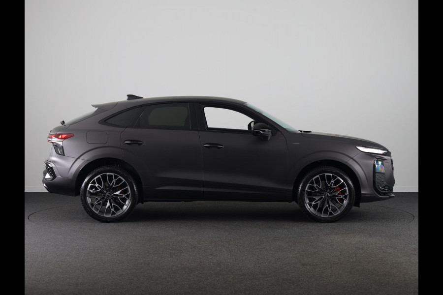 Audi Q3 Sportback S edition e-hybrid 200 kW / 272 PK Sportback | Techniekpakket pro | OLED achterlichten | 20'' velgen | Matrix LED koplampen |