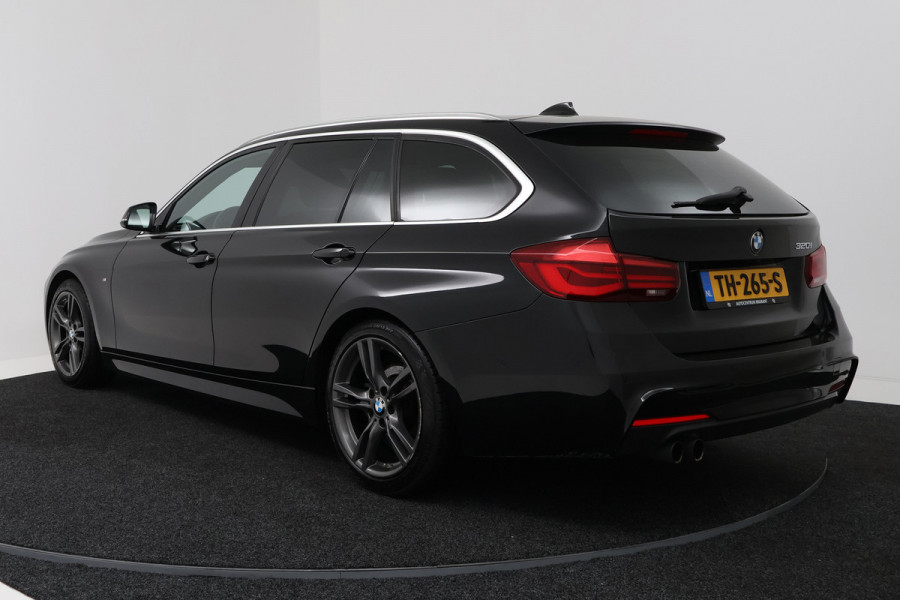 BMW 3 Serie Touring 320i Edition M Sport Shadow High Executive (PANORAMADAK, STOELVERWARMING, CAMERA, CRUISE CONTROL, NAVIGATIE)