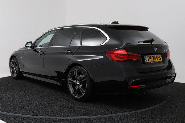 BMW 3 Serie Touring 320i Edition M Sport Shadow High Executive (PANORAMADAK, STOELVERWARMING, CAMERA, CRUISE CONTROL, NAVIGATIE)