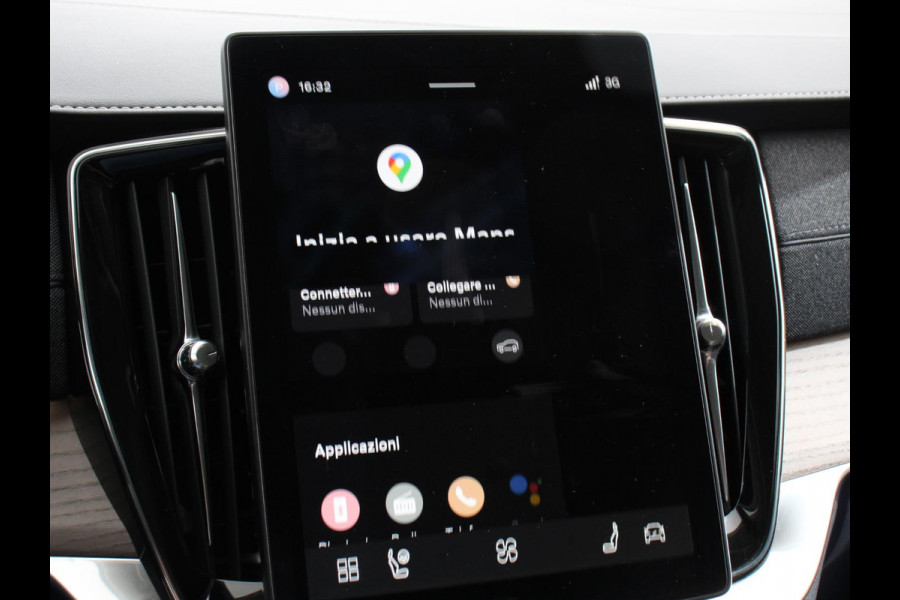 Volvo XC90 2.0 T8 Plug-in hybrid AWD Plus Dark 7 persoons DEMO Navigatie Apple Carplay/Android Auto 360 Camera Parkeersensoren Adaptive Cruise Control Full LED Stoel- en stuurverwarming Memory stoelen Climate Control Lichtmetalen velgen