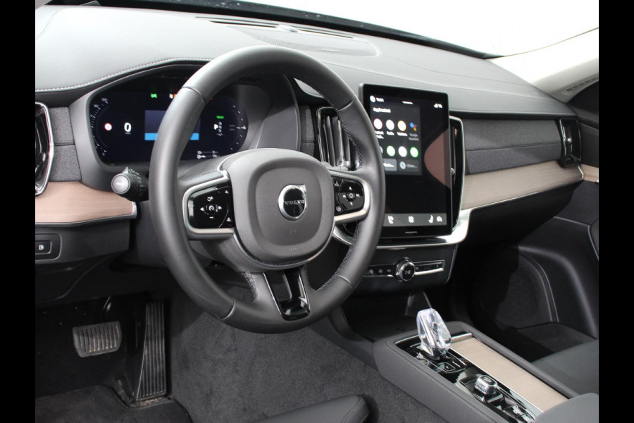 Volvo XC90 2.0 T8 Plug-in hybrid AWD Plus Dark 7 persoons DEMO Navigatie Apple Carplay/Android Auto 360 Camera Parkeersensoren Adaptive Cruise Control Full LED Stoel- en stuurverwarming Memory stoelen Climate Control Lichtmetalen velgen