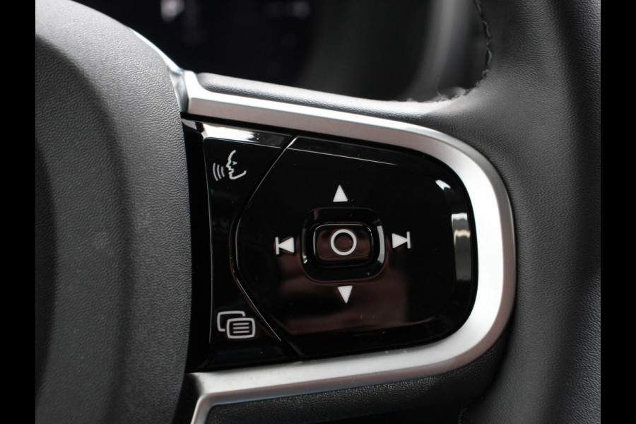 Volvo XC90 2.0 T8 Plug-in hybrid AWD Plus Dark 7 persoons DEMO Navigatie Apple Carplay/Android Auto 360 Camera Parkeersensoren Adaptive Cruise Control Full LED Stoel- en stuurverwarming Memory stoelen Climate Control Lichtmetalen velgen