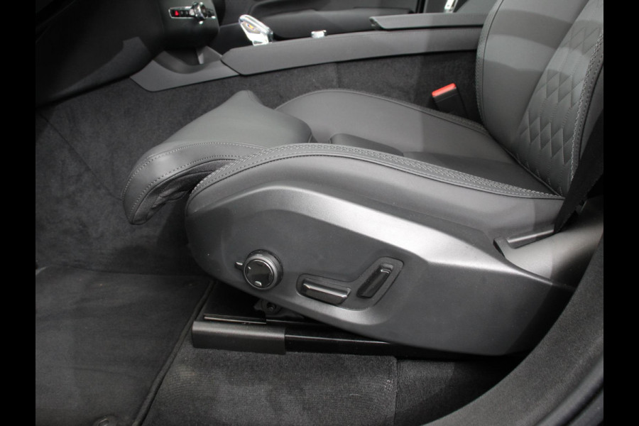 Volvo XC90 2.0 T8 Plug-in hybrid AWD Plus Dark 7 persoons DEMO Navigatie Apple Carplay/Android Auto 360 Camera Parkeersensoren Adaptive Cruise Control Full LED Stoel- en stuurverwarming Memory stoelen Climate Control Lichtmetalen velgen