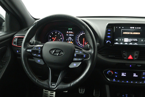 Hyundai i30 Fastback 2.0 T-GDI N2 (STOEL/STUUR VERWARMING, CAMERA, CRUISE CONTROL, ELEKTR STOELEN, PARKEERSENSOREN)