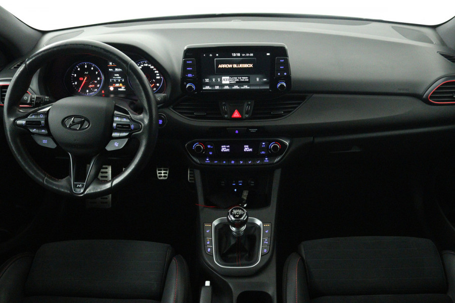 Hyundai i30 Fastback 2.0 T-GDI N2 (STOEL/STUUR VERWARMING, CAMERA, CRUISE CONTROL, ELEKTR STOELEN, PARKEERSENSOREN)