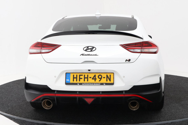 Hyundai i30 Fastback 2.0 T-GDI N2 (STOEL/STUUR VERWARMING, CAMERA, CRUISE CONTROL, ELEKTR STOELEN, PARKEERSENSOREN)
