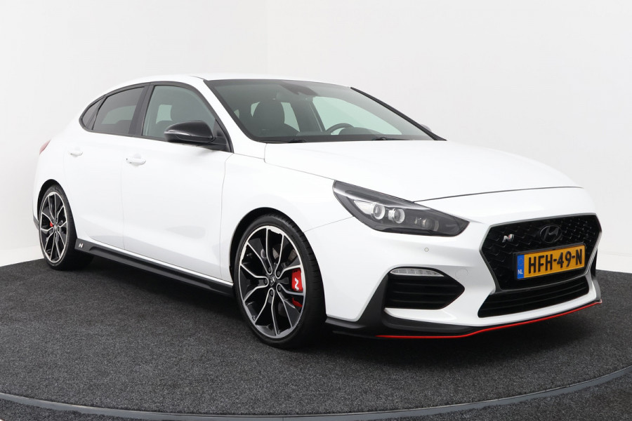 Hyundai i30 Fastback 2.0 T-GDI N2 (STOEL/STUUR VERWARMING, CAMERA, CRUISE CONTROL, ELEKTR STOELEN, PARKEERSENSOREN)