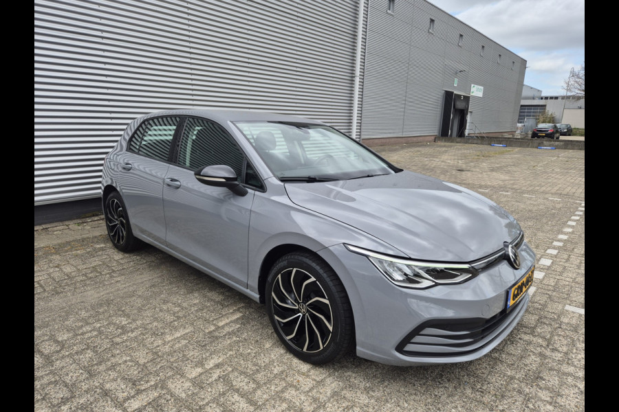 Volkswagen Golf 1.5 TSI Life,Navigatie,Android/Carplay,Lm 18 Inch,Parksensoren,stoelverwarming