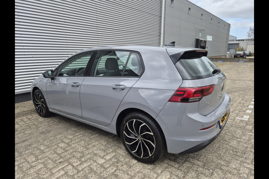 Volkswagen Golf 1.5 TSI Life,Navigatie,Android/Carplay,Lm 18 Inch,Parksensoren,stoelverwarming