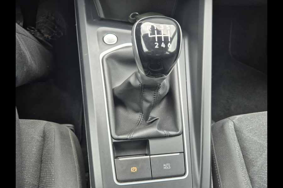 Volkswagen Golf 1.5 TSI Life,Navigatie,Android/Carplay,Lm 18 Inch,Parksensoren,stoelverwarming