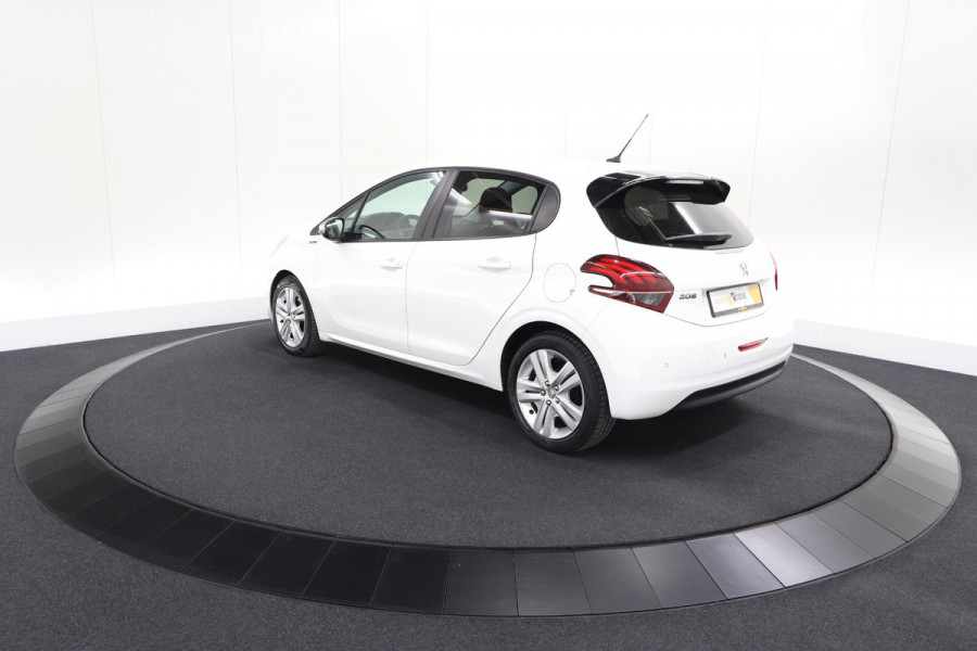 Peugeot 208 PureTech 82 Signature | Parkeersensoren | Apple Carplay | Navigatie