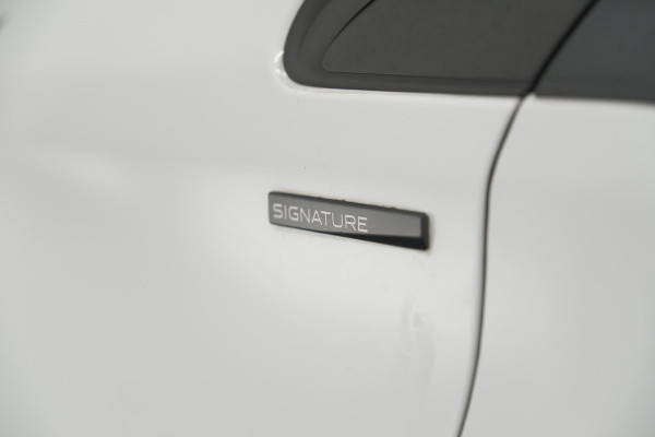 Peugeot 208 PureTech 82 Signature | Parkeersensoren | Apple Carplay | Navigatie