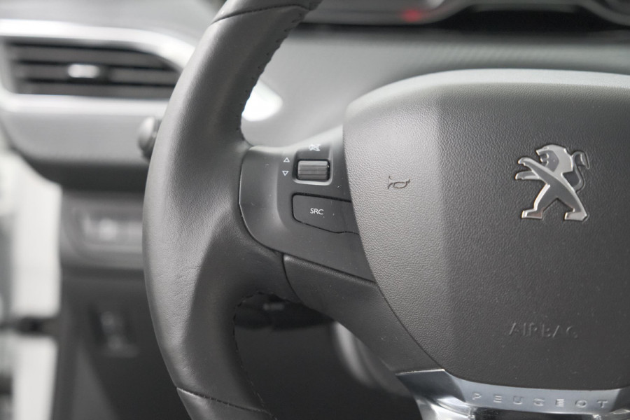 Peugeot 208 PureTech 82 Signature | Parkeersensoren | Apple Carplay | Navigatie