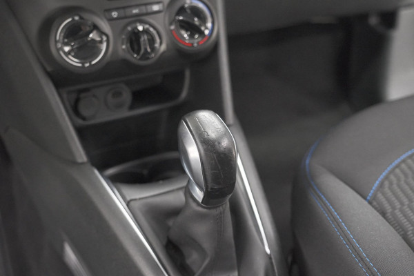 Peugeot 208 PureTech 82 Signature | Parkeersensoren | Apple Carplay | Navigatie