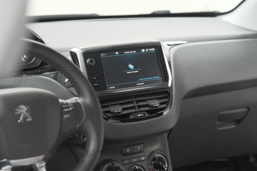 Peugeot 208 PureTech 82 Signature | Parkeersensoren | Apple Carplay | Navigatie