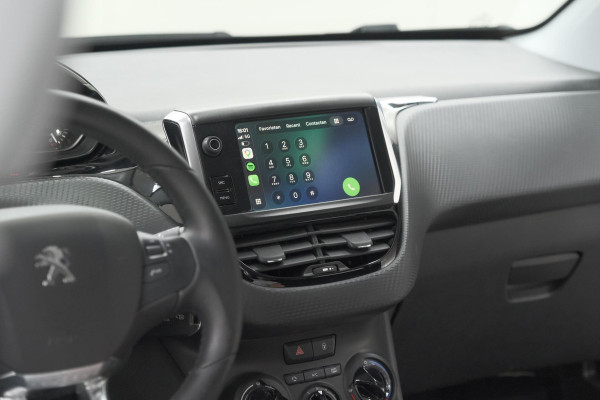 Peugeot 208 PureTech 82 Signature | Parkeersensoren | Apple Carplay | Navigatie