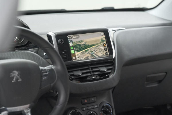 Peugeot 208 PureTech 82 Signature | Parkeersensoren | Apple Carplay | Navigatie