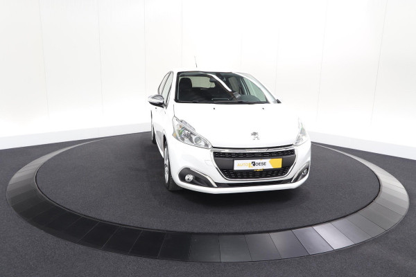 Peugeot 208 PureTech 82 Signature | Parkeersensoren | Apple Carplay | Navigatie