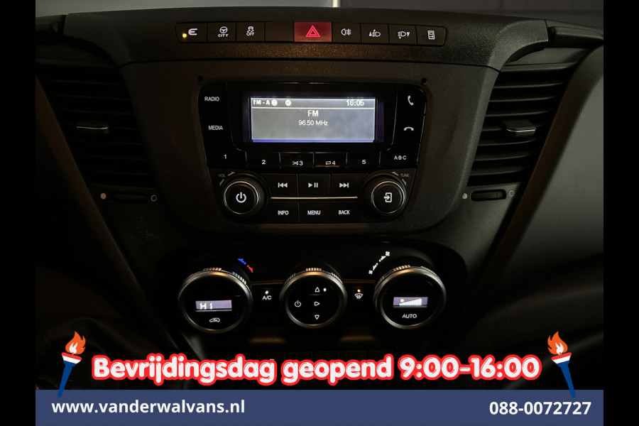 Iveco Daily 35S16 157pk L2H2 Euro6 Airco | Parkeersensoren | 3500kg Trekvermogen Bijrijdersbank