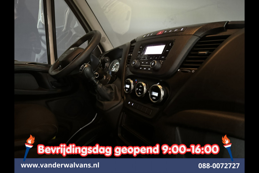 Iveco Daily 35S16 157pk L2H2 Euro6 Airco | Parkeersensoren | 3500kg Trekvermogen Bijrijdersbank