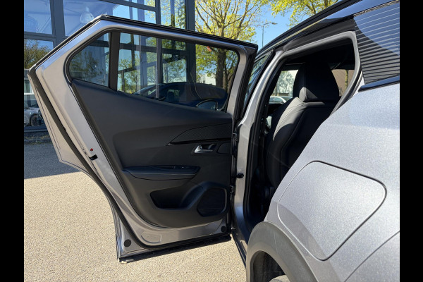 Peugeot e-2008 GT WARMTEPOMP| SOH 96% | ACHTERUITRIJCAMERA| RIJSTROOK-ASSISTENT| APPLE CARPLAY/ ANDROID AUTO| FABRIEKSGARANTIE PEUGEOT TOT 01-2027| 19.440KM!|
