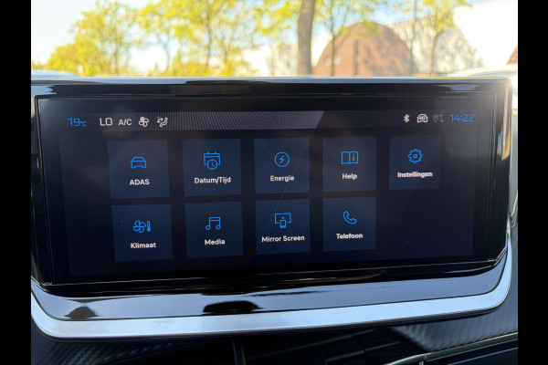 Peugeot e-2008 GT WARMTEPOMP| SOH 96% | ACHTERUITRIJCAMERA| RIJSTROOK-ASSISTENT| APPLE CARPLAY/ ANDROID AUTO| FABRIEKSGARANTIE PEUGEOT TOT 01-2027| 19.440KM!|