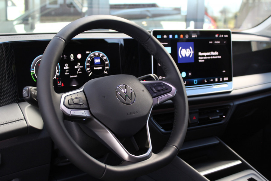 Volkswagen Tiguan 1.5 eHybrid Life | Achteruitrijcamera | Adaptive cruise | Nieuw
