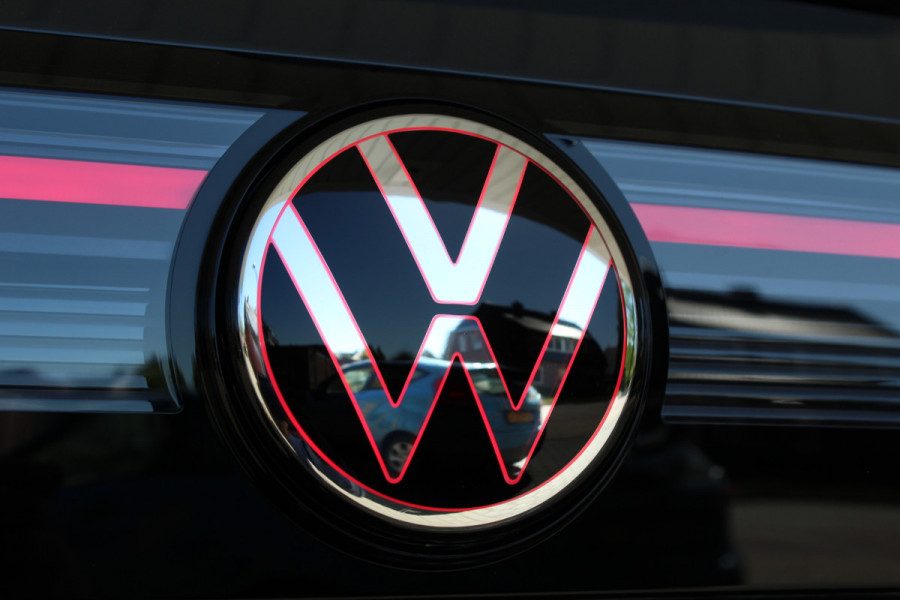 Volkswagen Tiguan 1.5 eHybrid Life | Achteruitrijcamera | Adaptive cruise | Nieuw