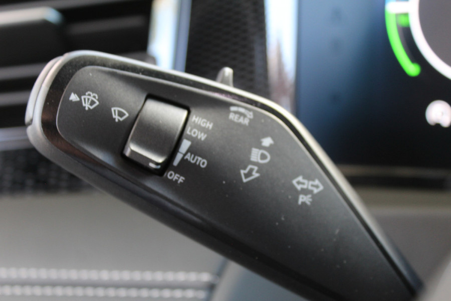 Volkswagen Tiguan 1.5 eHybrid Life | Achteruitrijcamera | Adaptive cruise | Nieuw