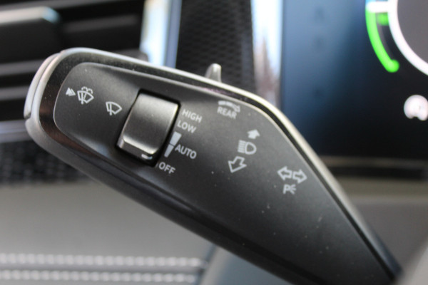 Volkswagen Tiguan 1.5 eHybrid Life | Achteruitrijcamera | Adaptive cruise | Nieuw