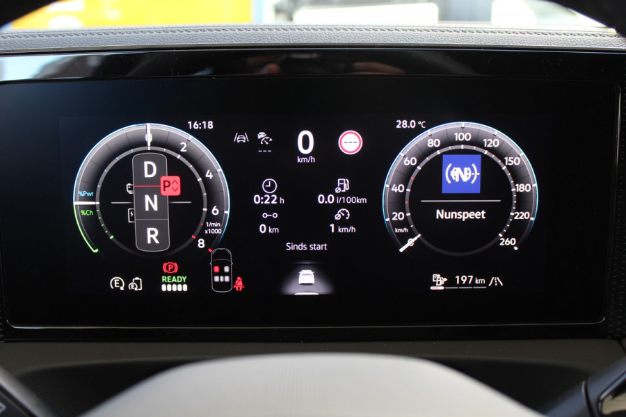 Volkswagen Tiguan 1.5 eHybrid Life | Achteruitrijcamera | Adaptive cruise | Nieuw