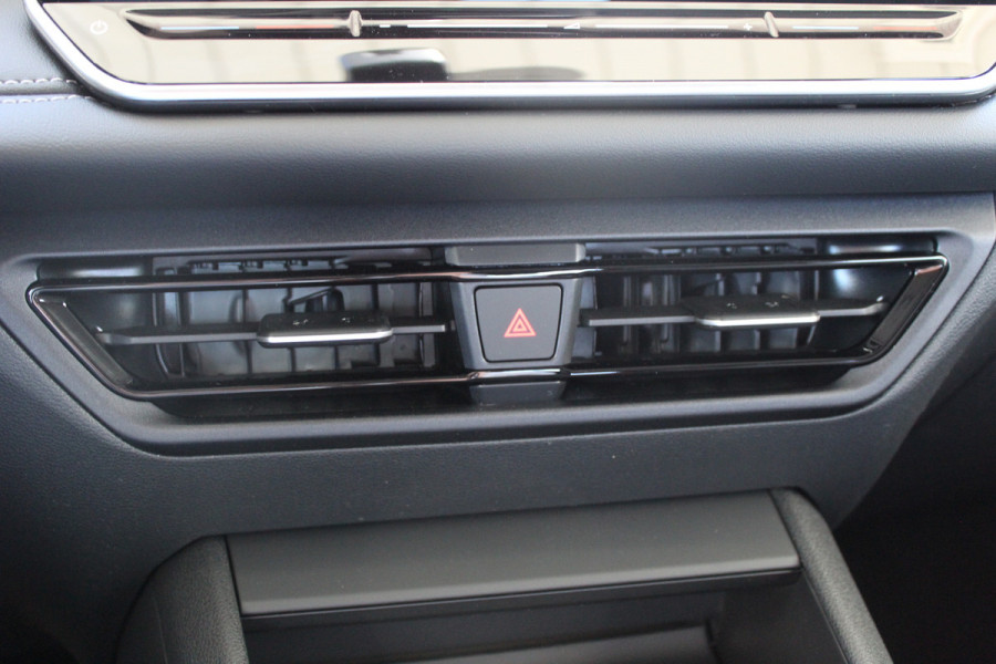 Volkswagen Tiguan 1.5 eHybrid Life | Achteruitrijcamera | Adaptive cruise | Nieuw