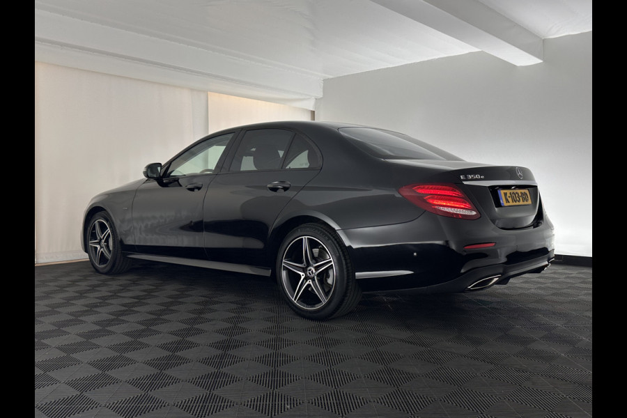 Mercedes-Benz E-Klasse 350 e AMG-Pack Business Solution (Plug-In) Aut. *LEATHER-FABRIC | FULL-LED | AMBIENTLIGHT | CAMERA | NAVI-FULLMAP | HEATED-SPORTSEATS | PRIVACY-GLASS | SHIFTPADDLES | ECC | PDC | CRUISE | 18''ALU*