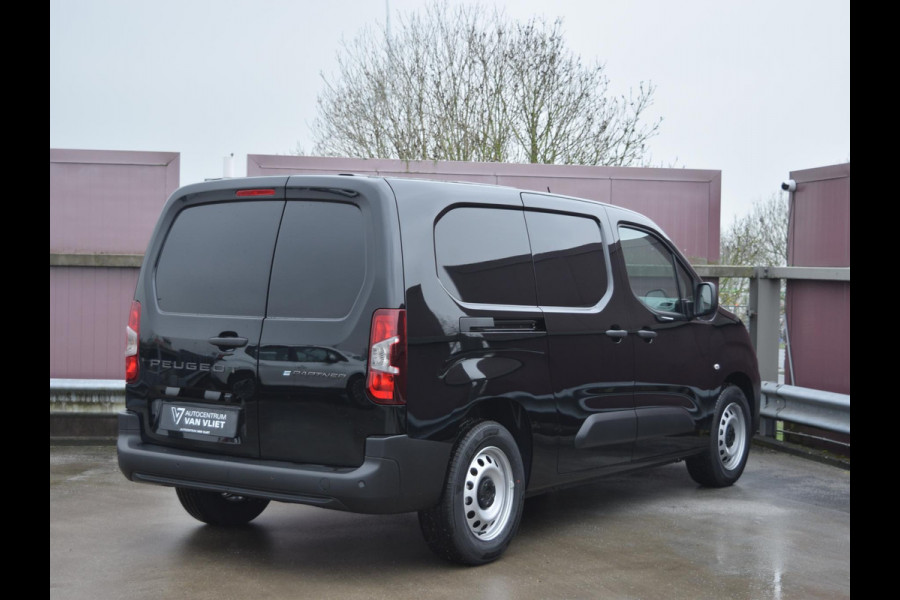 Peugeot e-Partner L2 50 kWh 0% rente | tot 8 jaar garantie | camera | Apple Carplay | laadruimtebetimmering | Comfort stoel | Eco LED koplampen | rijklaarprijs