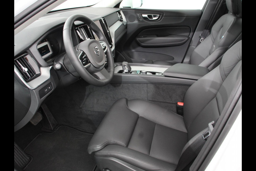 Volvo XC60 2.0 T6 Plug-in hybrid AWD Plus Bright 398pk Full LED Adaptive Cruise Control + Pilot Assist Parkeersensoren V&A+ camera Panaroma dak
