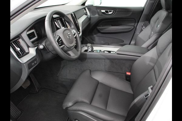Volvo XC60 2.0 T6 Plug-in hybrid AWD Plus Bright 398pk Full LED Adaptive Cruise Control + Pilot Assist Parkeersensoren V&A+ camera Panaroma dak