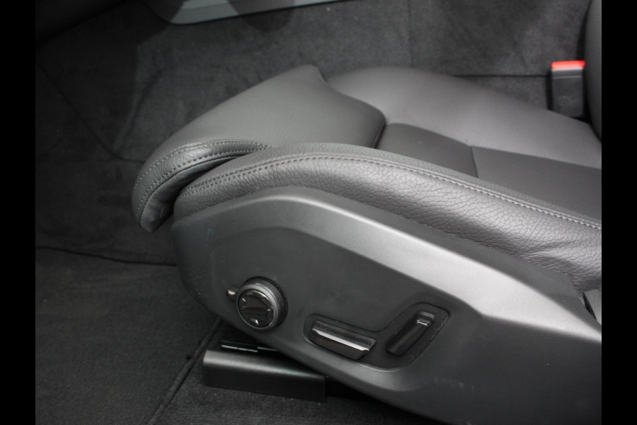 Volvo XC60 2.0 T6 Plug-in hybrid AWD Plus Bright 398pk Full LED Adaptive Cruise Control + Pilot Assist Parkeersensoren V&A+ camera Panaroma dak
