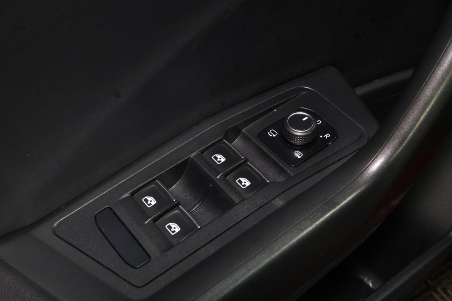 Volkswagen T-Roc Cabrio 1.5 TSI R-Line VIRTUAL CARPLAY BEATS CLIMA "21