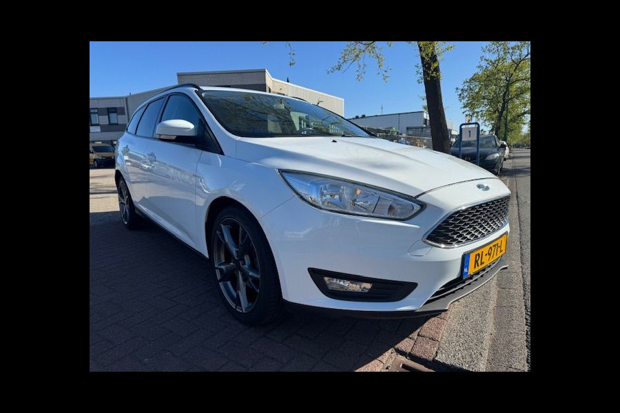 Ford FOCUS Wagon 1.0 Lease Edition Airco,Cruisecontrol,Navigatie,Camera