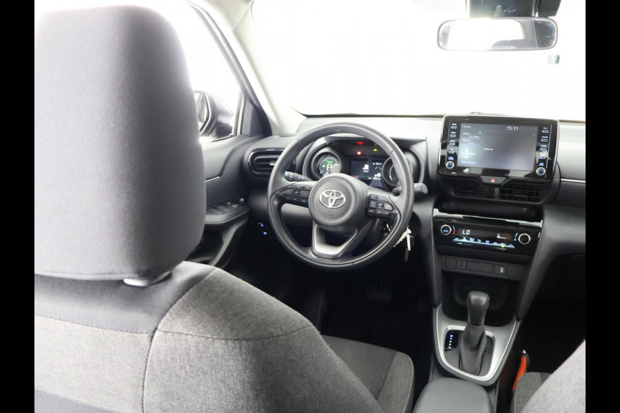 Toyota Yaris Cross 1.5 HYBRID BIJNA 2024. GARANTIE TOT 11-2033! CARPLAY NAVI. CAMERA .ADAPTIVE CRUISE.APPLE CARPLAY & ANDRIOD AUTO .