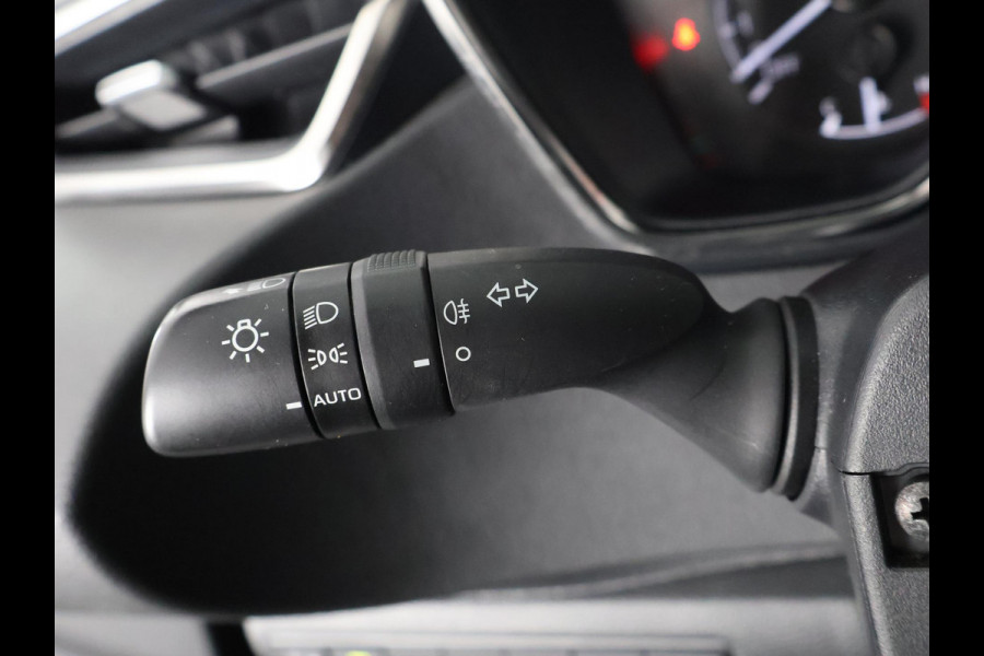 Toyota Corolla Touring Sports 1.8 HYBRID BLACKLINE GARANTIE 11-2031! NAVIGATIE . ACHTERUITRIJ CAMERA . ADAPTIEVE CRUISE CONTROL .
