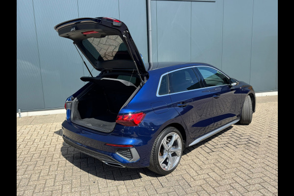 Audi A3 Sportback 30 TFSI S-line edition * Navigatie * Parkeersensoren * Audi Sound *