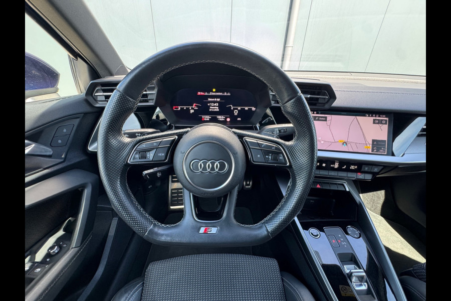 Audi A3 Sportback 30 TFSI S-line edition * Navigatie * Parkeersensoren * Audi Sound *