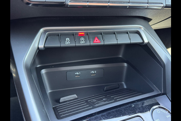 Audi A3 Sportback 30 TFSI S-line edition * Navigatie * Parkeersensoren * Audi Sound *