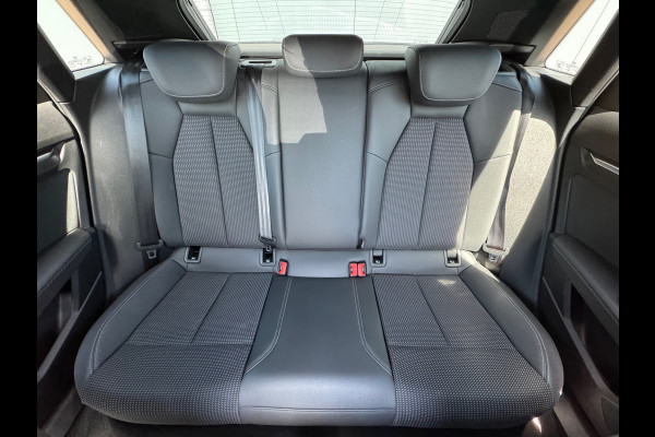 Audi A3 Sportback 30 TFSI S-line edition * Navigatie * Parkeersensoren * Audi Sound *