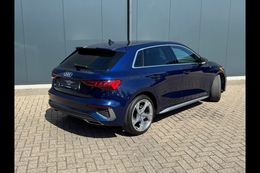 Audi A3 Sportback 30 TFSI S-line edition * Navigatie * Parkeersensoren * Audi Sound *